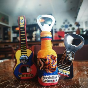 destapadores de botellas típicos colombianos
