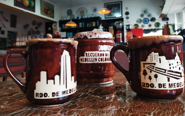 Mugs raquira. Pocillos representativos de la cultura colombiana