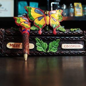 portalápiz lapicero en resina para la oficina